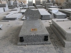 weißgrauer Granit Grabplatten Grabsteine