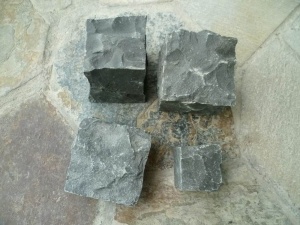 Natural Split Zhangpu Schwarz Basalt Stepping Cobble Setts