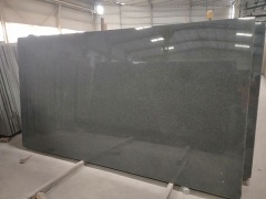 Polierte dunkelgraue Granitplatten
